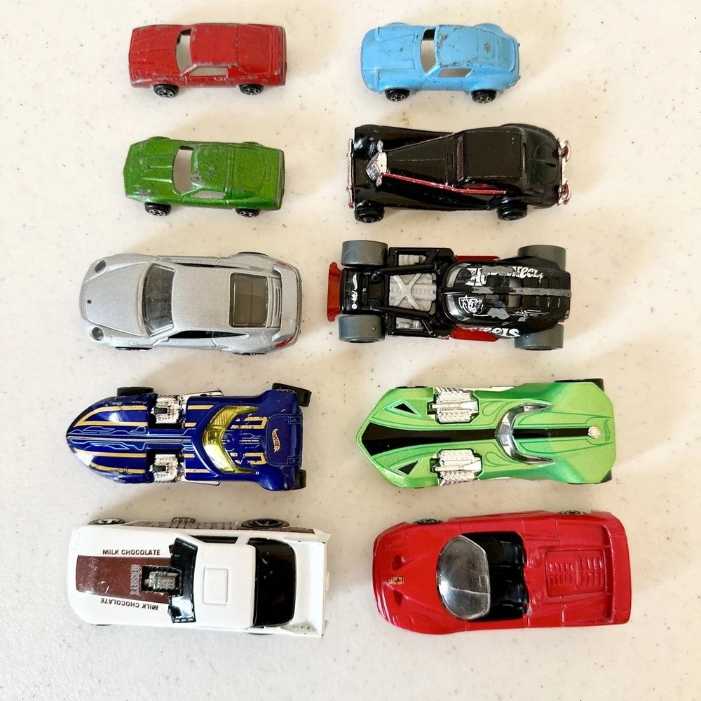 Lot of 10 Vintage Zee Toy Cars Tootsie‎ & Hot Wheels Toy Cars Metal Multi Color